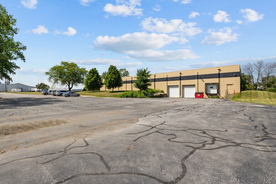 More Photos Of 2860 Industrial Park Rd, Iowa City Warehouse For Sale