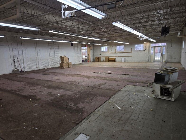 More Photos Of 209 Main St, Charlestown Storefront Retail Office For Lease