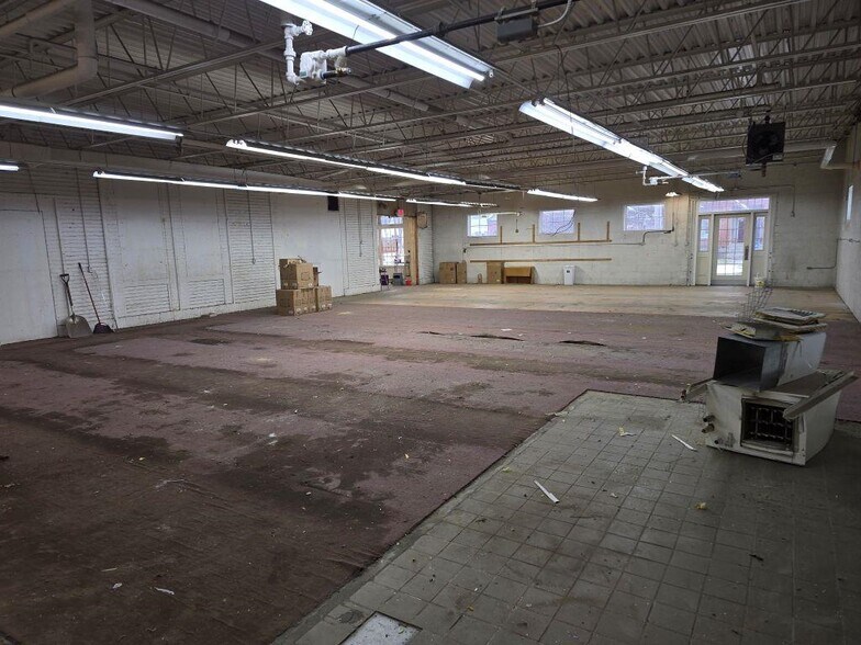 More Photos Of 223 Main St, Charlestown Storefront Retail Office For Lease