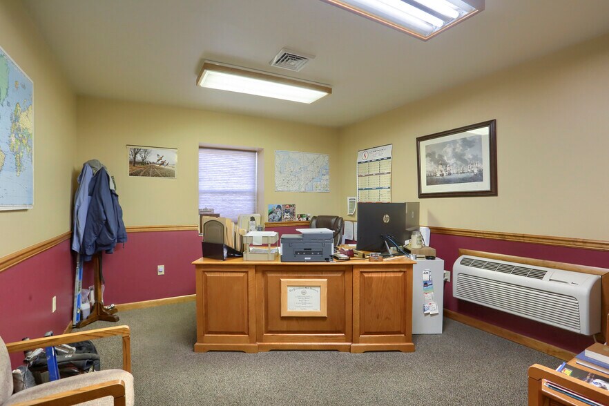 More Photos Of 5811 Four Point Rd, Bethel Flex For Lease