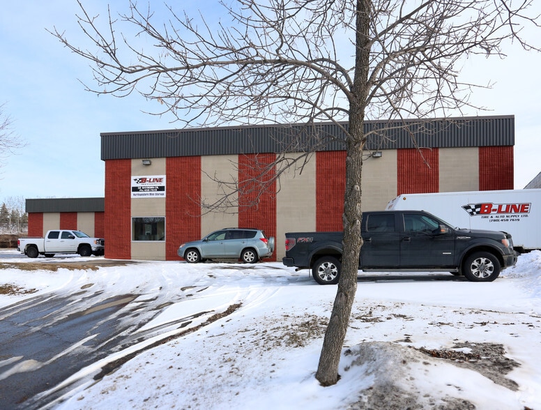 More Photos Of 32 Rayborn Cres, St. Albert Service For Sale