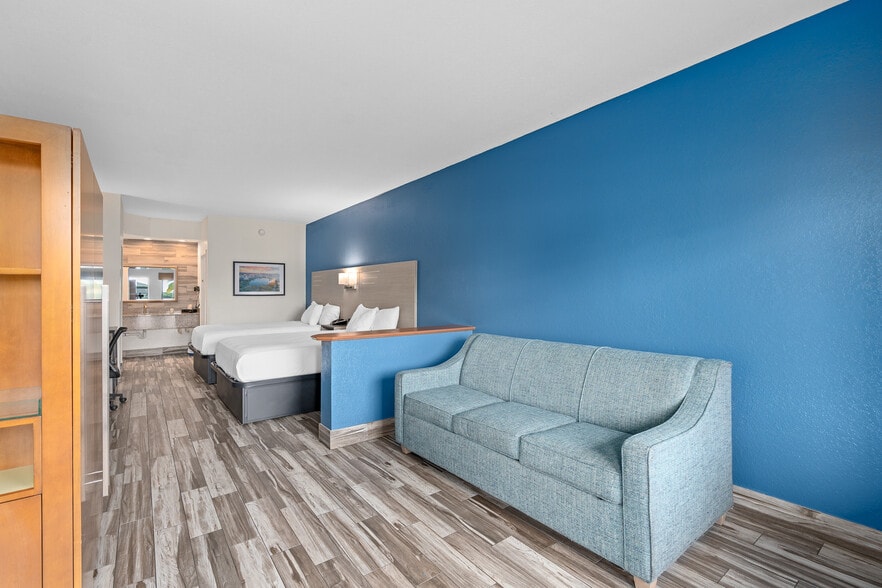 More Photos Of 3956 W Colonial Dr, Orlando Hotel For Sale