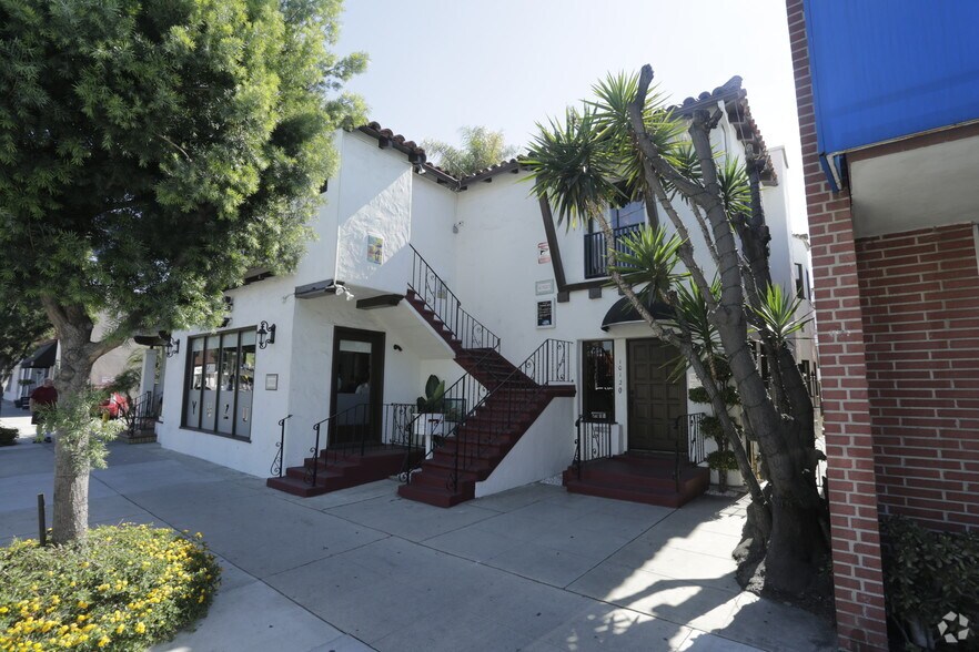 More Photos Of 10116-10120 Riverside Dr, Toluca Lake Office For Sale