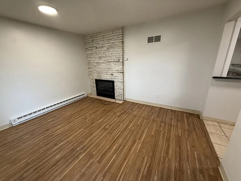 More Photos Of 1457 Nottingham Way, Hamilton Medical For Lease