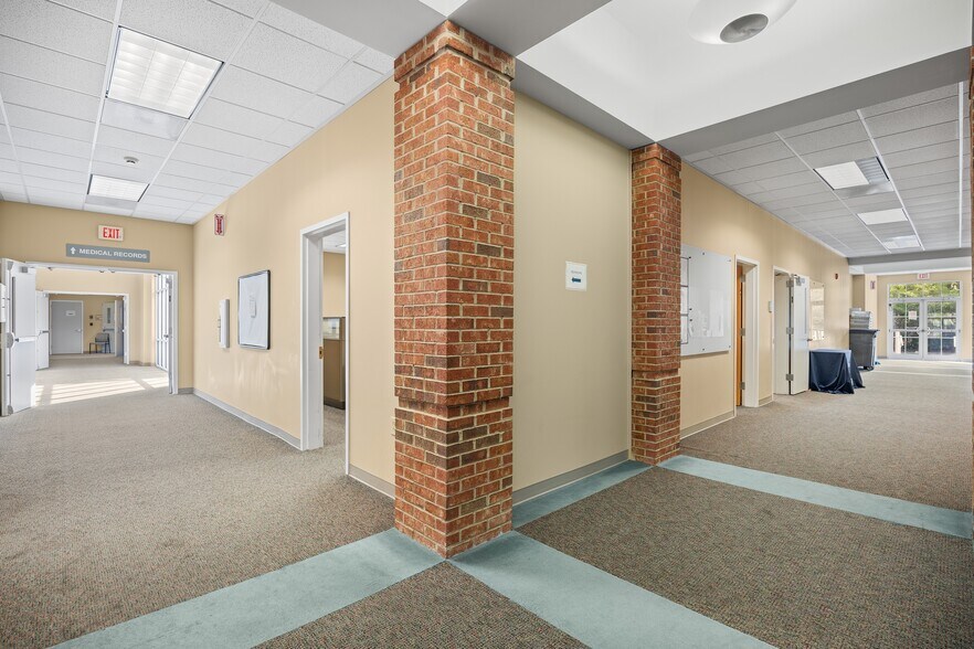 More Photos Of 160 Willbrook Blvd, Pawleys Island Office For Lease