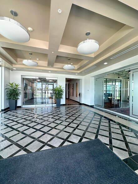 More Photos Of 4372 N Loop 1604 W, San Antonio Office For Lease