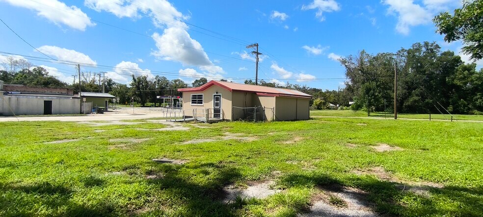 More Photos Of 14610 Kennard St, Waldo Freestanding For Sale