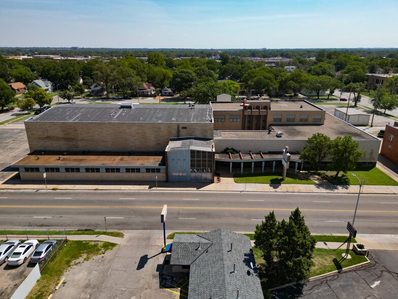 More Photos Of 1130 S. Broadway, Wichita Religious Facility For Sale