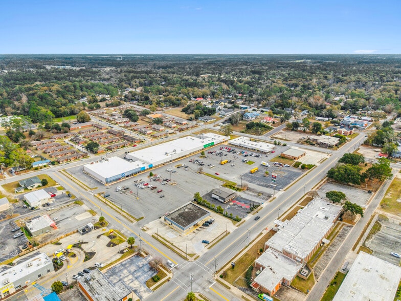 More Photos Of 4th St @ 4th St. & 5th Ave., Moultrie Unknown For Lease