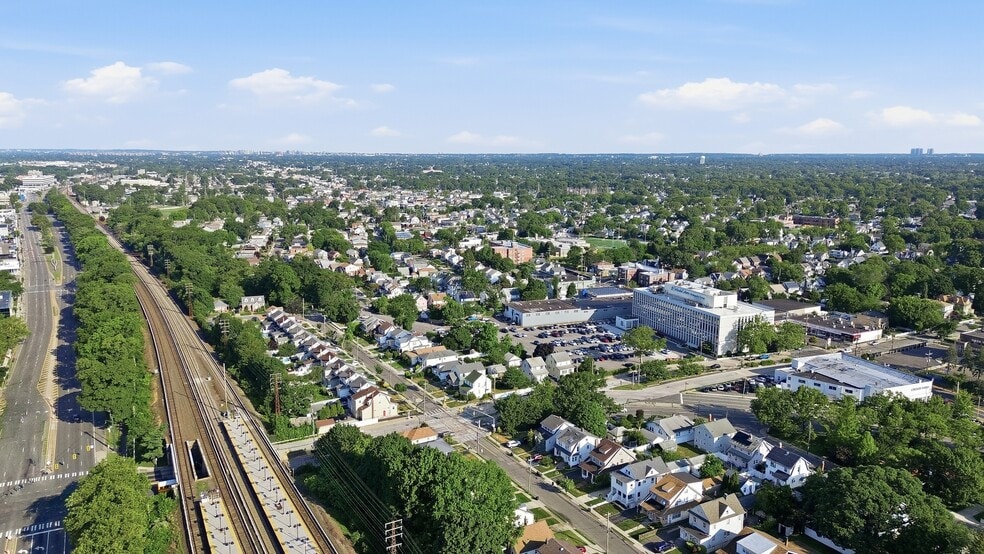 More Photos Of 444 Merrick Rd, Lynbrook Medical For Lease