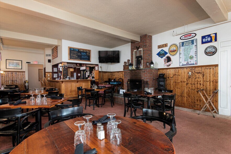 More Photos Of 40 The Common, Chester Hotel For Sale