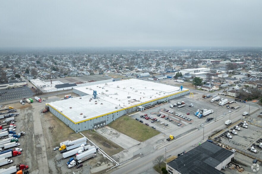 Primary Photo Of 60 Delta Dr, Pawtucket Warehouse For Lease