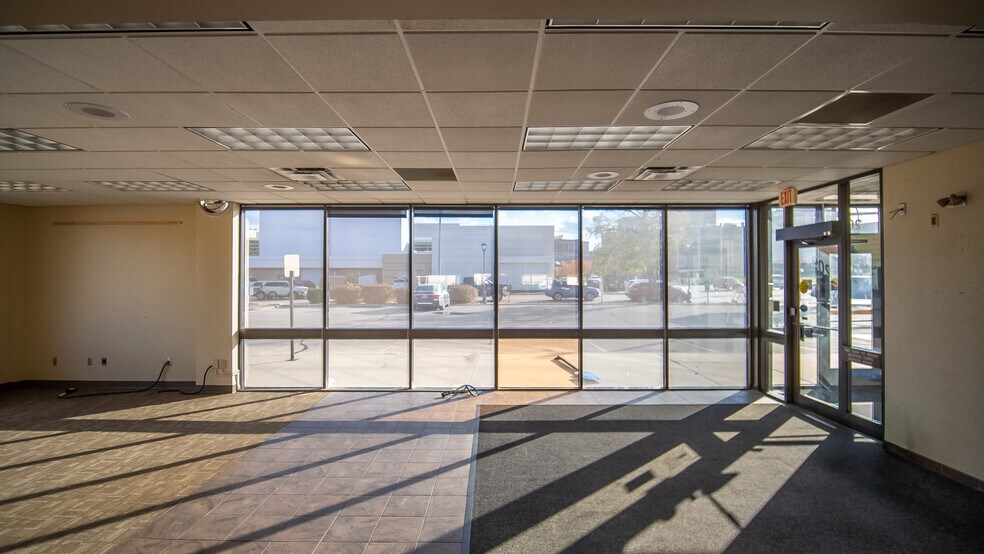 More Photos Of 209 E Center St, Rochester Bank For Lease
