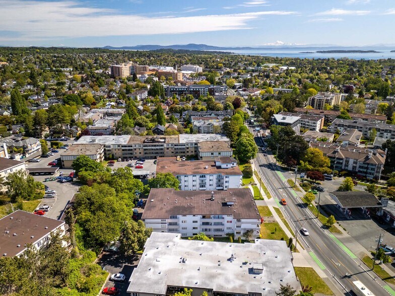 More Photos Of 1670 Fort St, Victoria Apartments For Sale