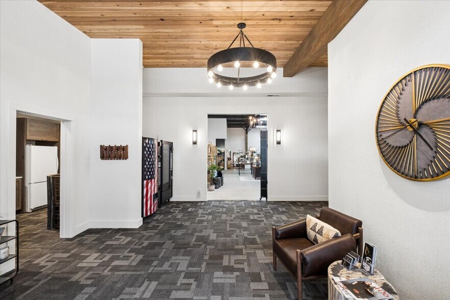 More Photos Of 20 2nd Ave E, Kalispell Office For Sale