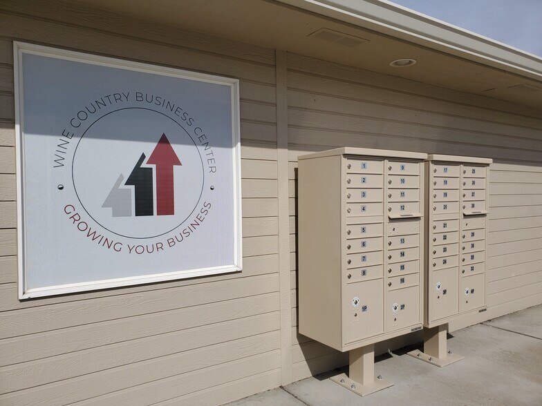 More Photos Of 223 W Wine Country Rd, Grandview Office For Sale