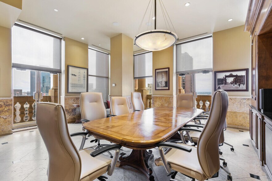 More Photos Of 1601 Arapahoe St, Denver Office For Sale