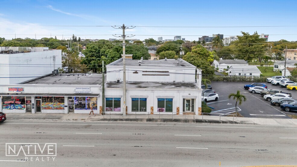 More Photos Of 311-313 E Hallandale Beach Blvd, Hallandale Beach Freestanding For Lease