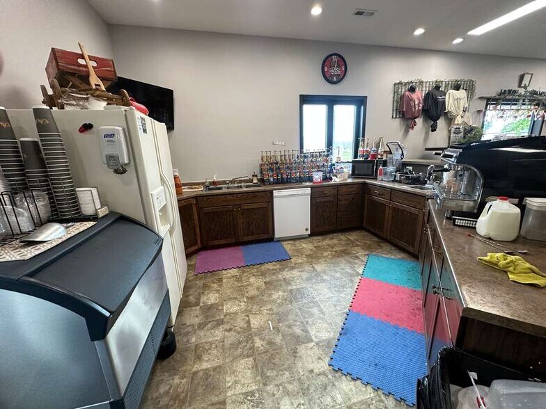 More Photos Of 708 E State St, Atkinson Freestanding For Sale