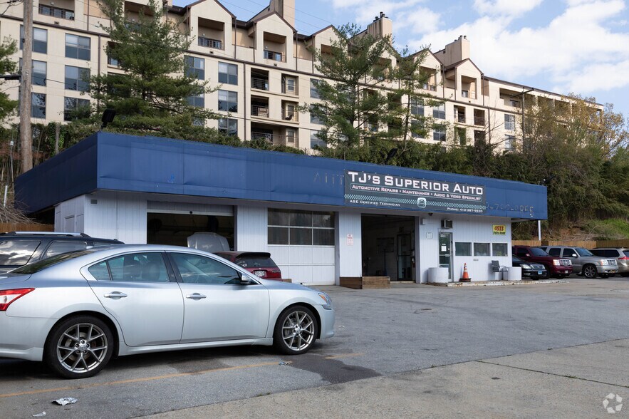 Primary Photo Of 4531 Falls Rd, Baltimore Auto Repair For Lease