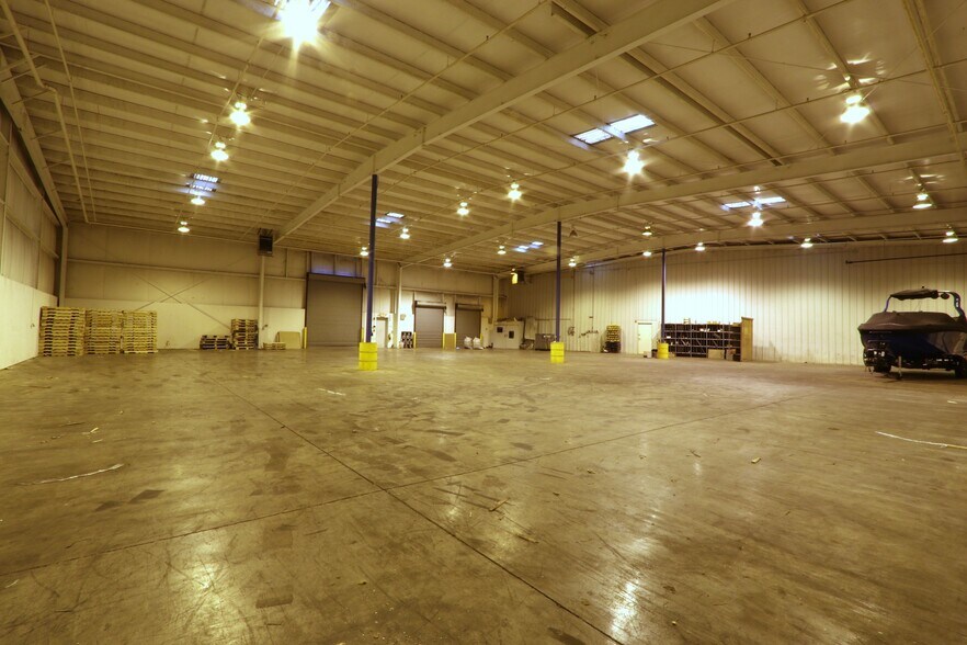 More Photos Of 2850 N Dug Gap Rd SW, Dalton Distribution For Sale