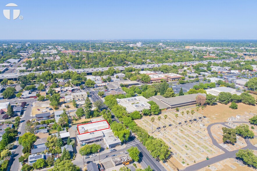 More Photos Of 2572 21st St, Sacramento General Retail For Sale