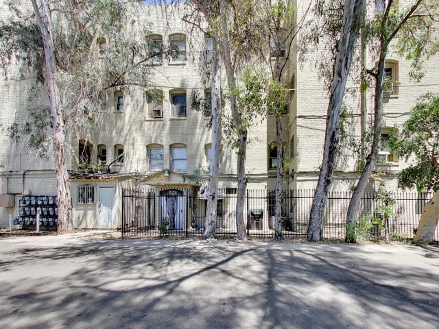 More Photos Of 717 N San Joaquin St, Stockton Apartments For Sale