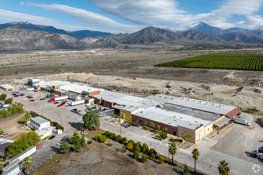 More Photos Of 9441-9477 N Opal Ave, Mentone Distribution For Lease