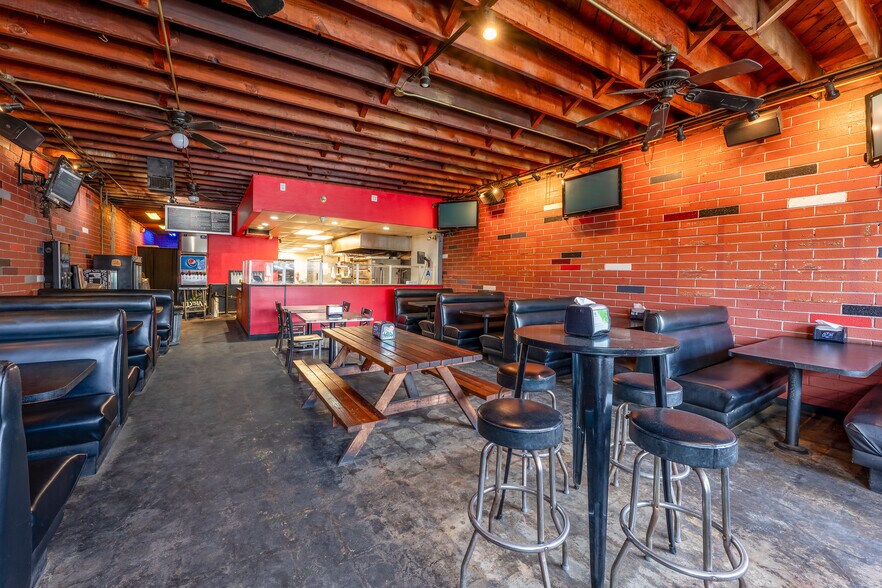 More Photos Of 1459 Garnet Ave, San Diego Restaurant For Lease