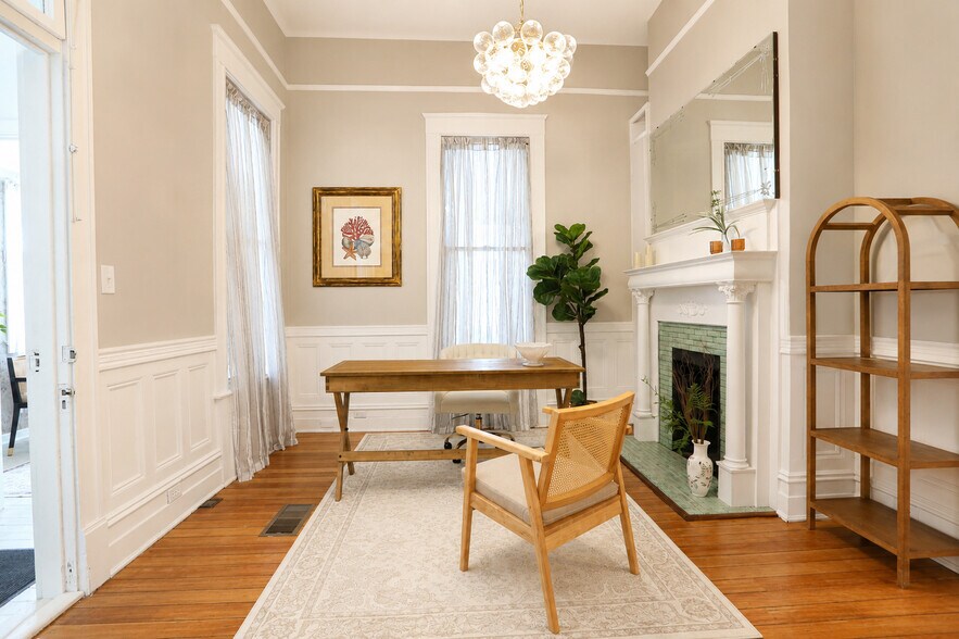 More Photos Of 700 W Garden St, Pensacola Freestanding For Lease