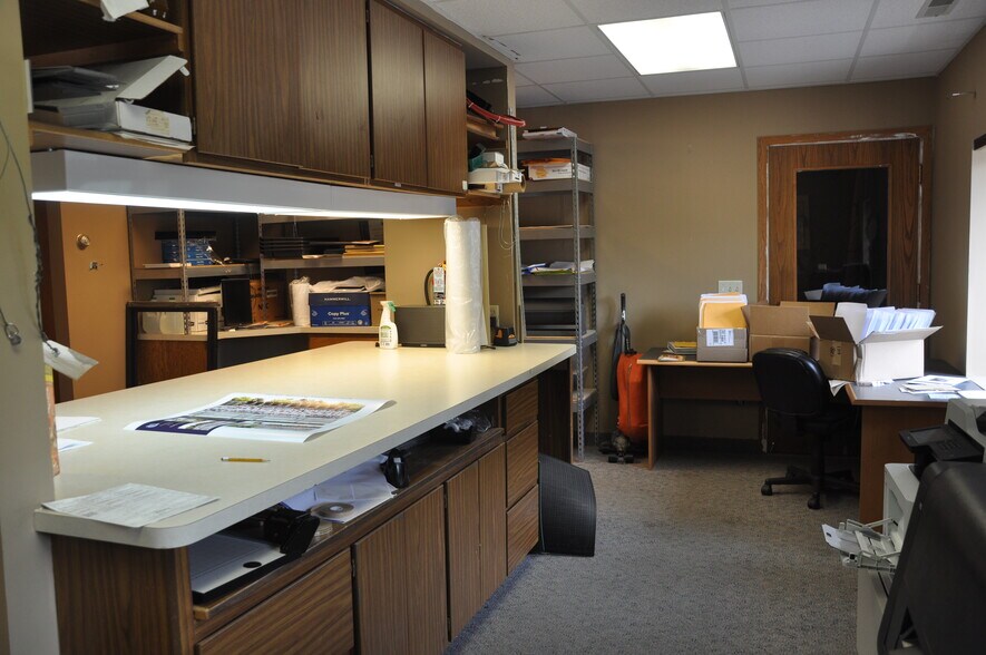 More Photos Of 113 Locust St, Monticello Office For Lease