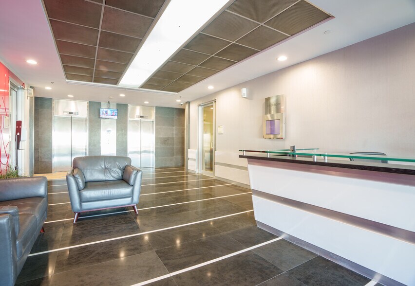 More Photos Of 2450 Hollywood Blvd, Hollywood Loft Creative Space For Sale