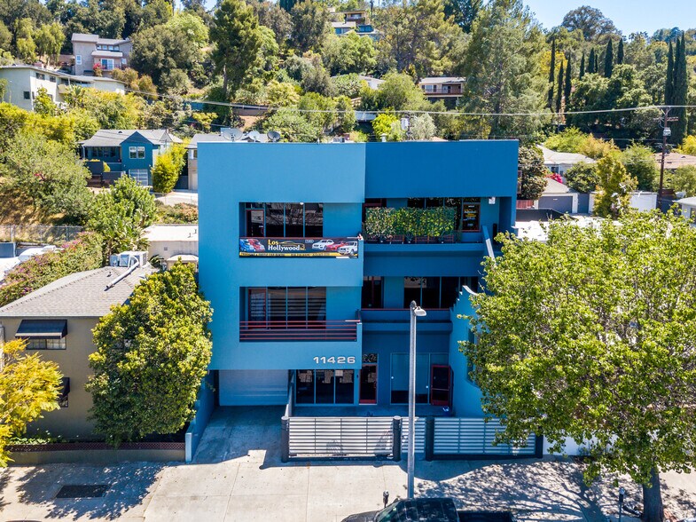 Primary Photo Of 11426 Ventura Blvd, Studio City Loft Creative Space For Lease