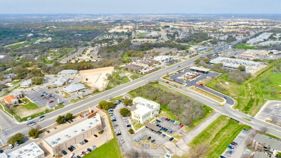 More Photos Of 9910 Huebner Rd, San Antonio Office For Sale