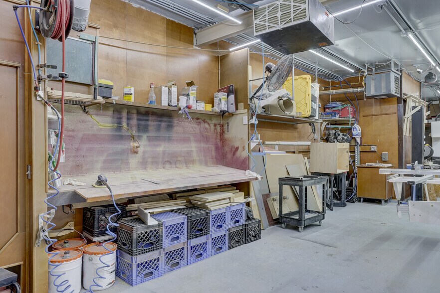 More Photos Of 24354 John R Rd, Hazel Park Flex For Sale