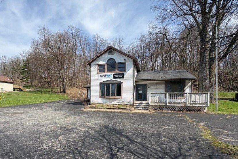 More Photos Of 8-10 S High St, Victor Freestanding For Sale