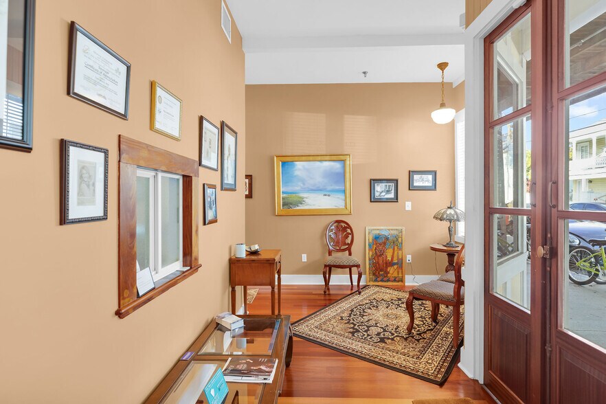 More Photos Of 812 Fleming St, Key West Storefront For Sale