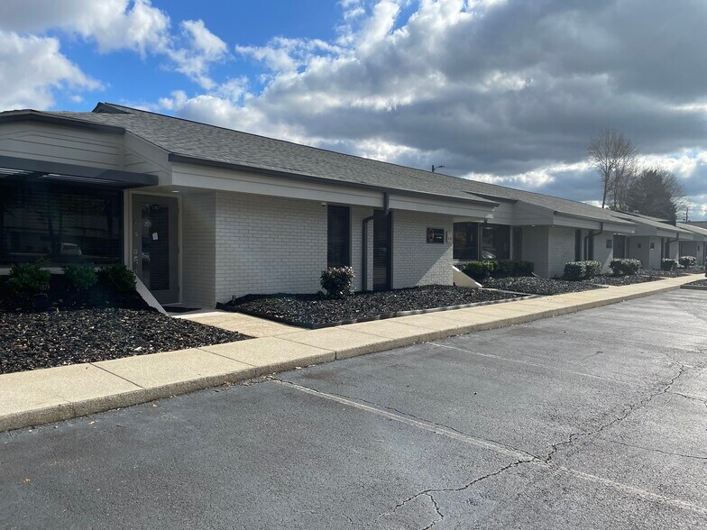 Primary Photo Of 600 Houze Way, Roswell Medical For Lease
