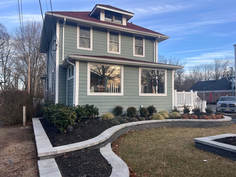 More Photos Of 735 Broad St, Shrewsbury Office Residential For Sale