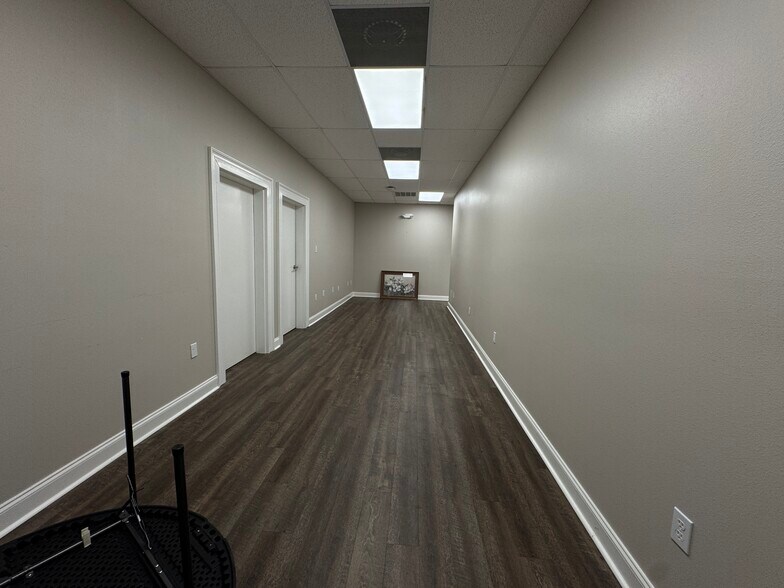 More Photos Of 100 Melonie St, Boutte Storefront For Lease