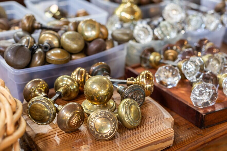 More Photos Of 1901 W Alabama St, Houston Freestanding For Sale