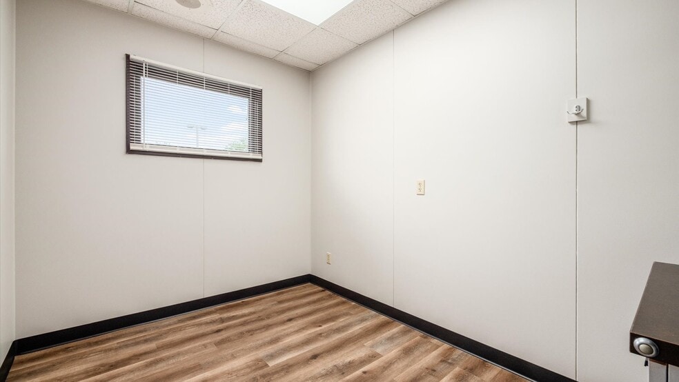 More Photos Of 830 Bethesda Dr, Zanesville Medical For Sale