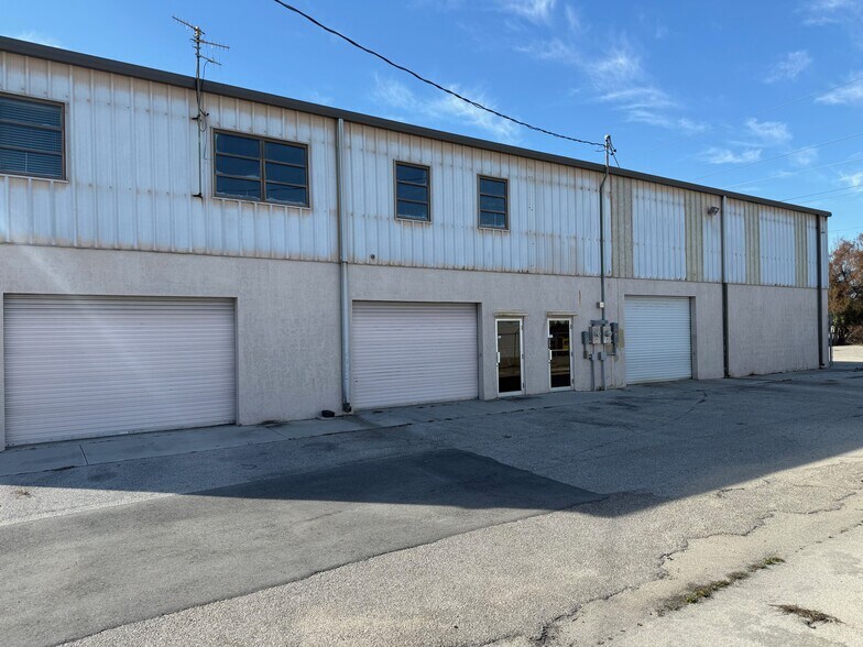 More Photos Of 174 Rich St, Venice Warehouse For Lease