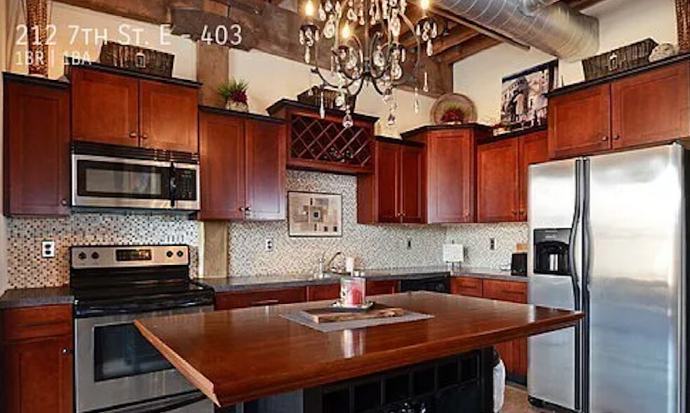 More Photos Of 212 7th St E, Saint Paul Apartments For Sale