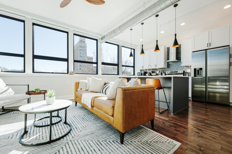 More Photos Of 122 College St, Asheville Storefront Retail Residential For Sale