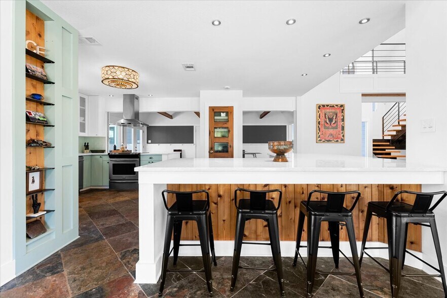 More Photos Of 14519 Fitzhugh Rd, Austin Specialty For Sale