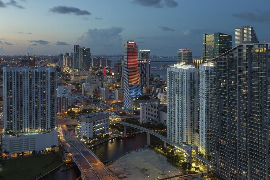 More Photos Of 86 SW 8th St, Miami Apartments For Lease