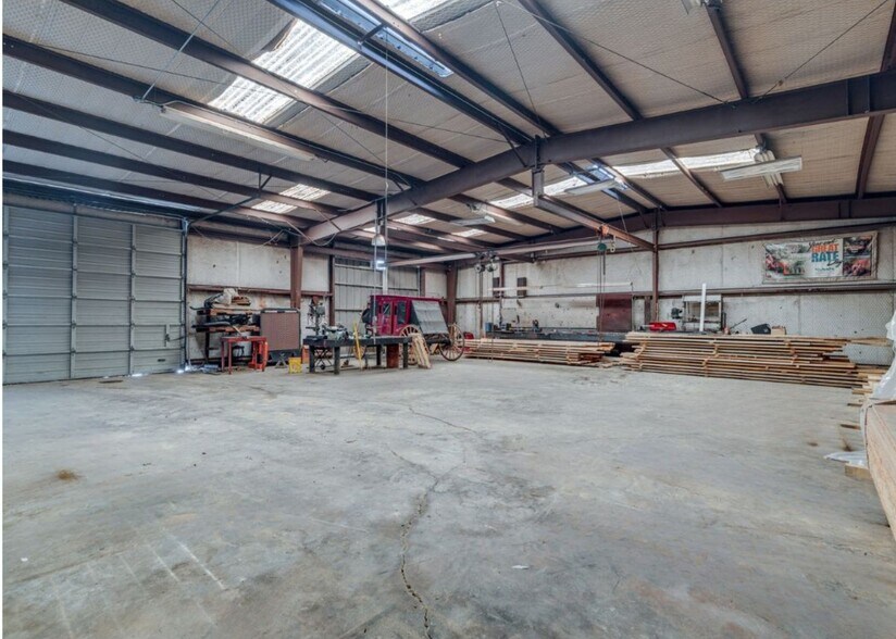More Photos Of 7603 Old Monroe Rd, Bastrop Specialty For Sale