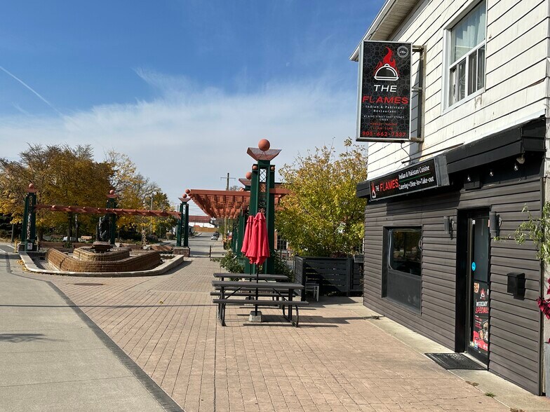 More Photos Of 70 King St E, Hamilton Storefront For Sale