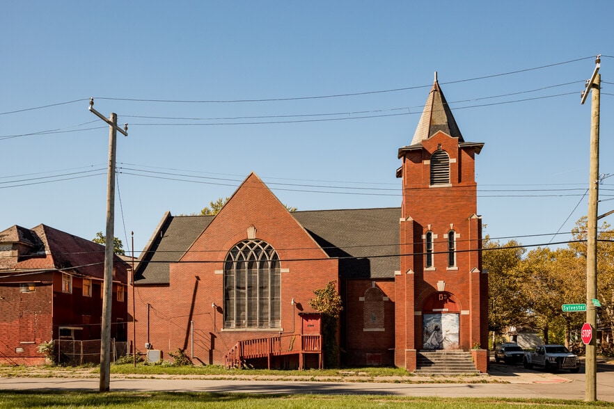 More Photos Of 4103 Cadillac Blvd, Detroit Religious Facility For Sale
